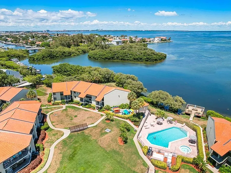 1515 Pinellas Bayway #C-31 — Photo 27
