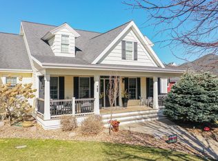 765 Stonebridge Ave, Onalaska, WI 54650