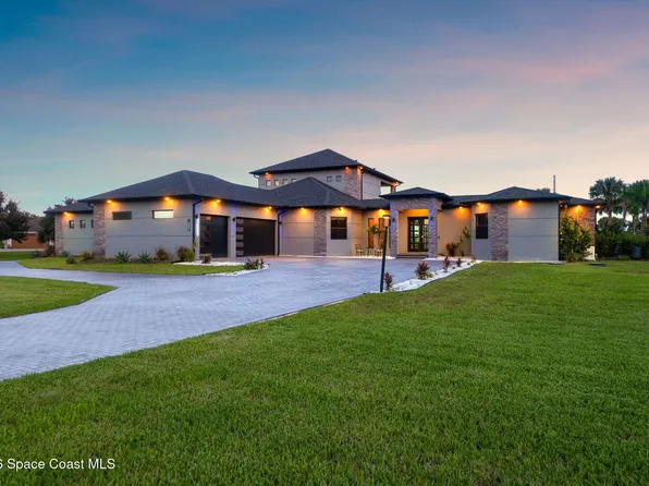 2453 Westhorpe Dr, Malabar, FL 32950