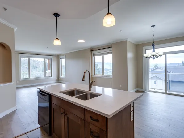 2470 Tuscany Dr Unit 302, West Kelowna, BC V4T 3G8