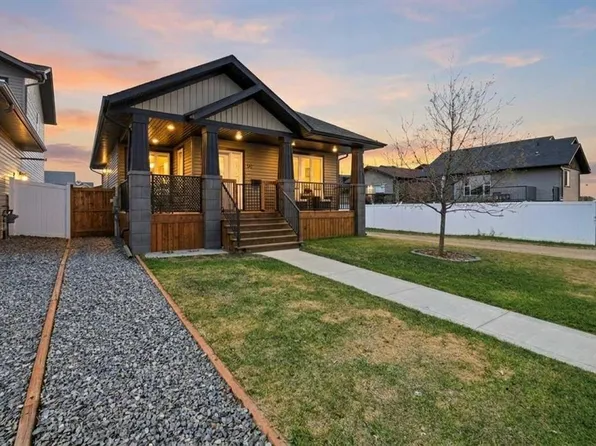 30 E Morris Ct, Blackfalds, AB T4M 0B3