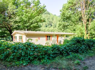 11425 E Mapleton Rd, Mapleton, OR 97453