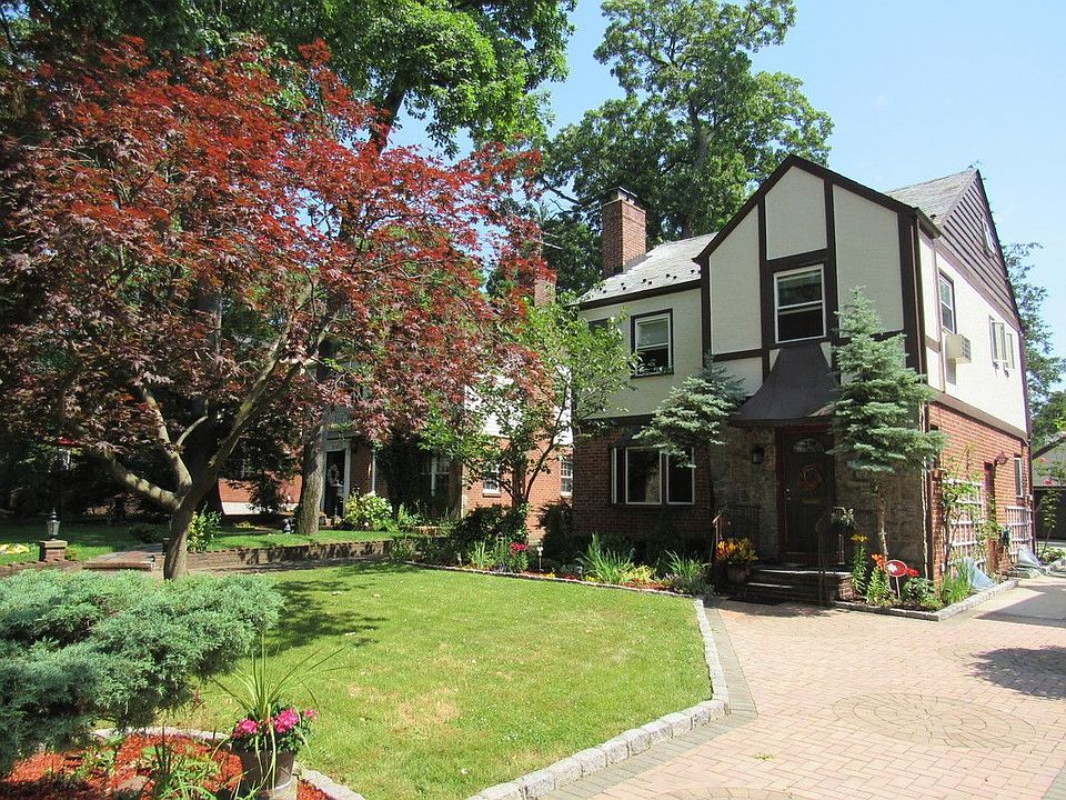 1st image of 85-73 Chevy Chase St