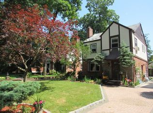85-73 Chevy Chase St, Jamaica, NY 11432