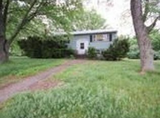 1 Carpenter Dr, Franklin, MA 02038
