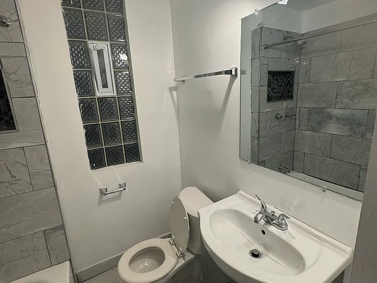 8364 S Brandon Ave #1F — Photo 3