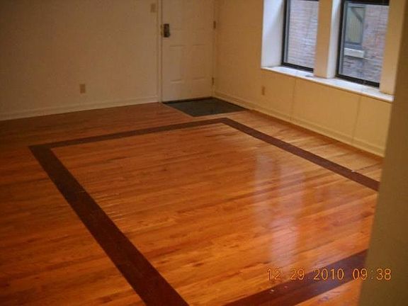 3rd image of 5389 Pershing Ave APT D
