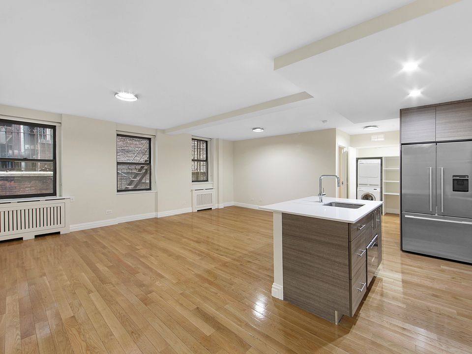 1st image of 8 Gramercy Park S APT 1D