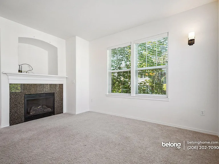 15 164th St SW #8 — Photo 3