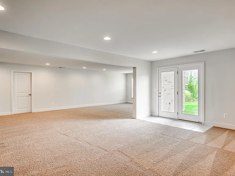 1118 Akan St SE — Photo 30