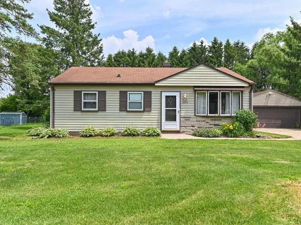 W143S6990 Belmont DRIVE, Muskego, WI 53150