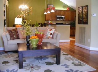 103 Stadium Vw, Yorktown, VA 23693