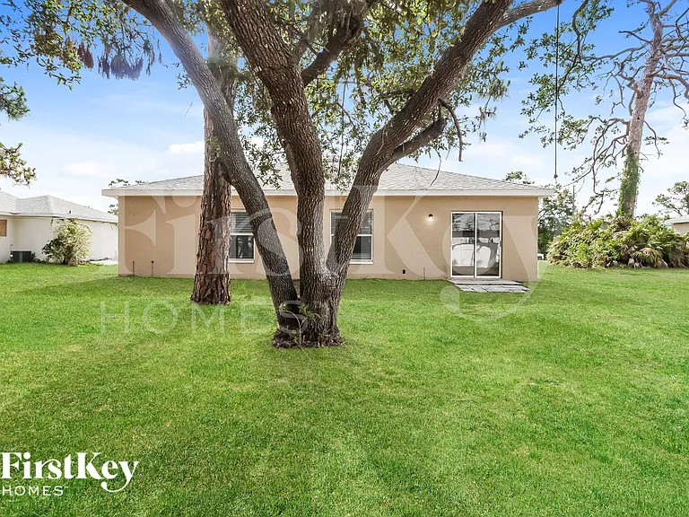 1553 S Cranberry Blvd — Photo 15