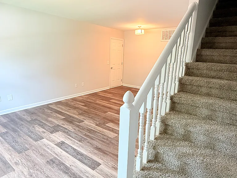 411 Donaldson Rd #B — Photo 2