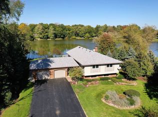 28118 W Meadow Lane Rd, McHenry, IL 60051