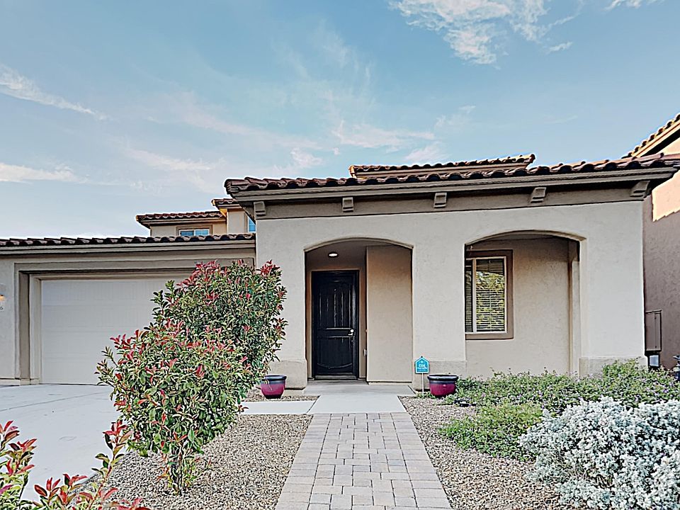 1st image of 826 W Camino Capria