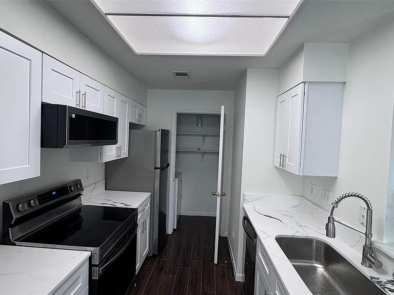 6000 Shepherd Mountain Cv #1309 — Photo 16