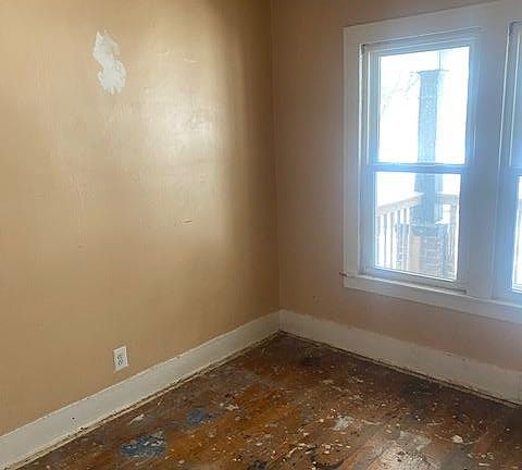 4th image of 4703 Drexel St