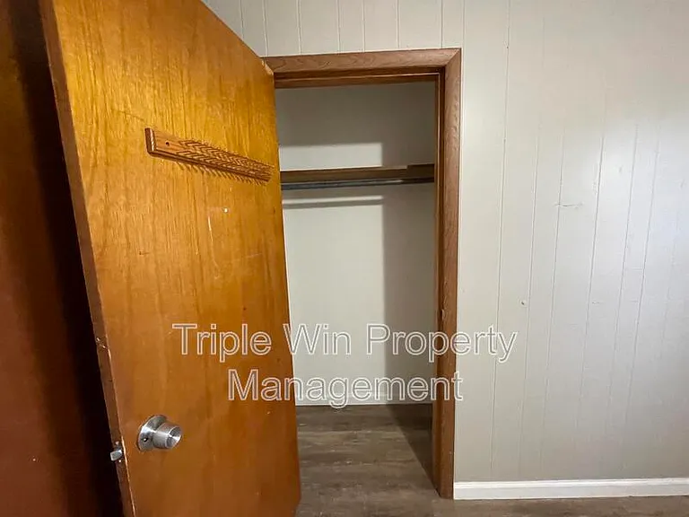 1280 Saint Catherine St — Photo 32