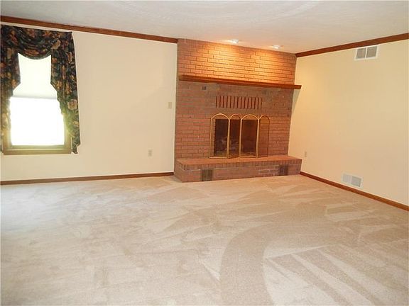 3rd image of 45 Foxglove Drive Ext