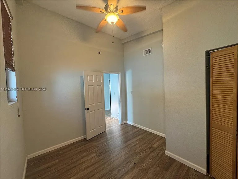 823 NE 19th Ave #13 — Photo 18