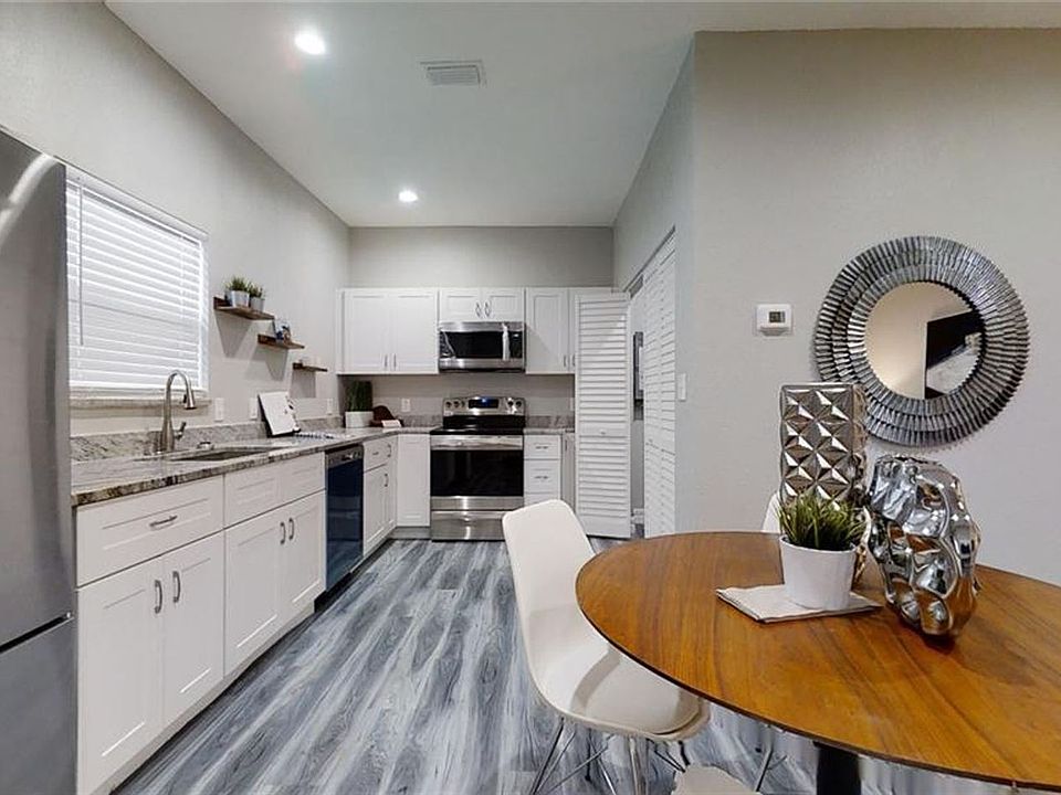 1st image of 2924 N 18th St #1/2