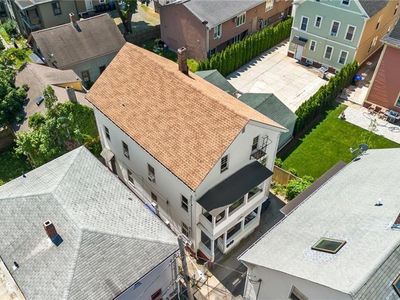 2 Louisburg Pl, Providence, RI, 02909