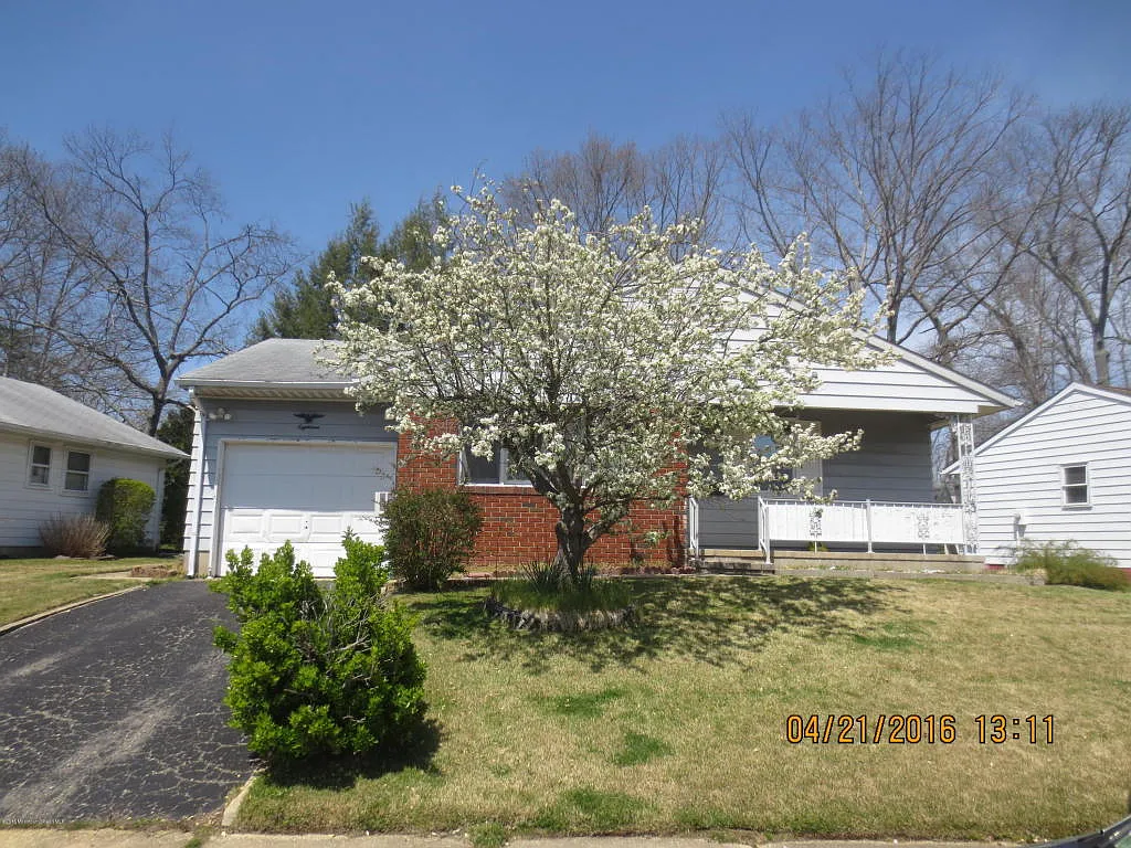 18 Columbine Cir photo 1