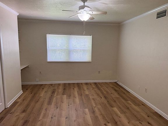 5th image of 1503 Valley Rd APT C