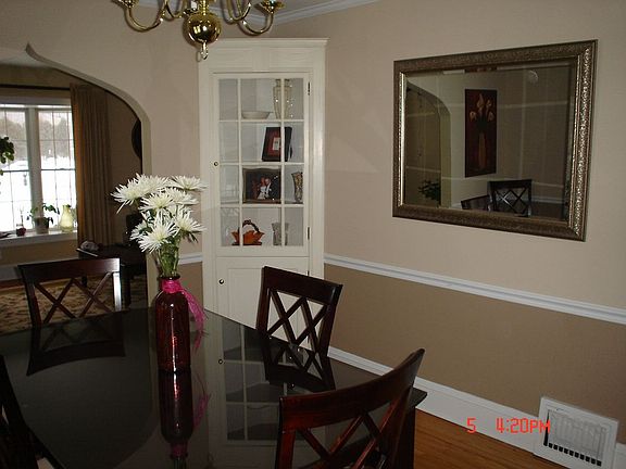 Dining Room w/ built in Corner Hutch