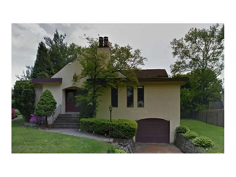 1125 Windermere Dr photo 1