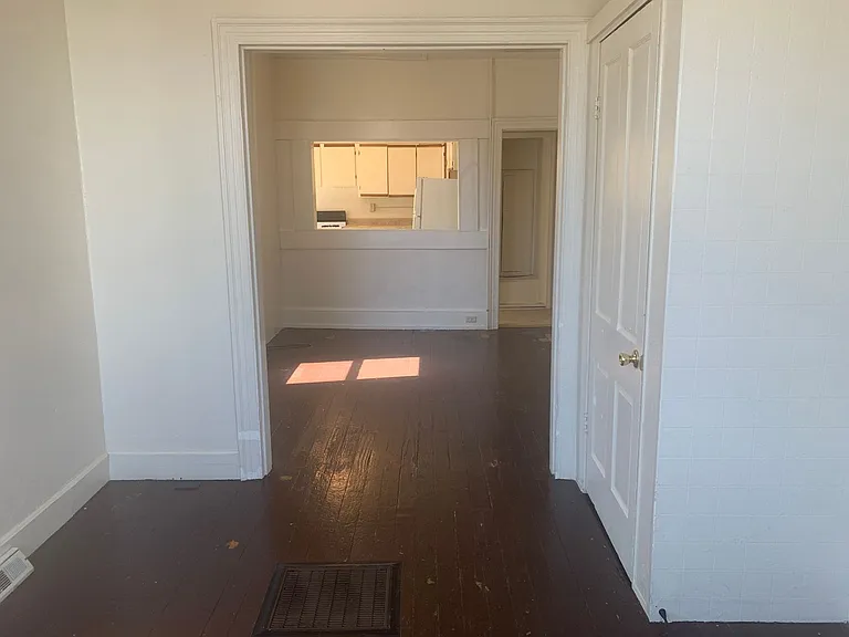 124 N West St #1 — Photo 9