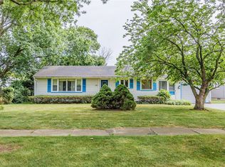 141 Drake Dr, Rochester, NY 14617