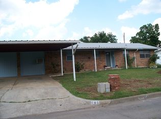 645 SW 13th St, Moore, OK 73160