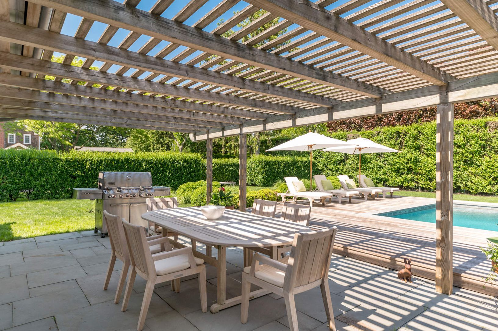 Pergola Dining