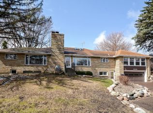 2345 Edgcumbe Rd, Saint Paul, MN 55116