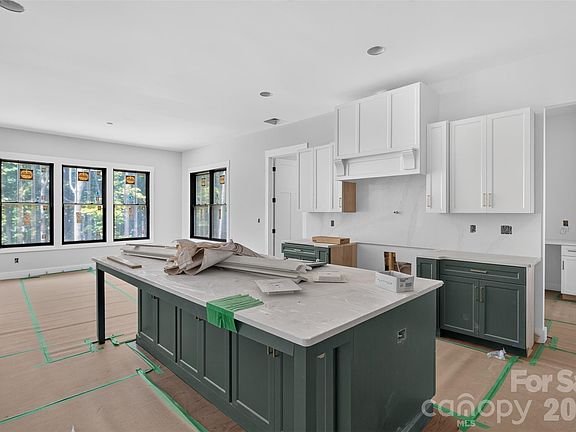 4th image of 9215 Island Point Rd