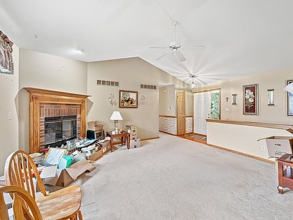4th image of 3331 Glenn Oak Dr