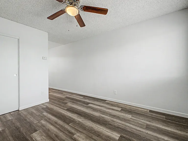 2209-2211 S Granada Dr #2209-A — Photo 11