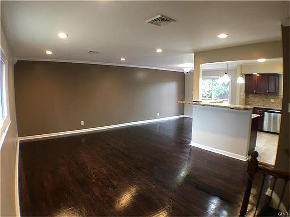 4th image of 3714 Northwood Ave