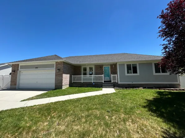 12171 S Laurel Chase Dr W, Riverton, UT 84065