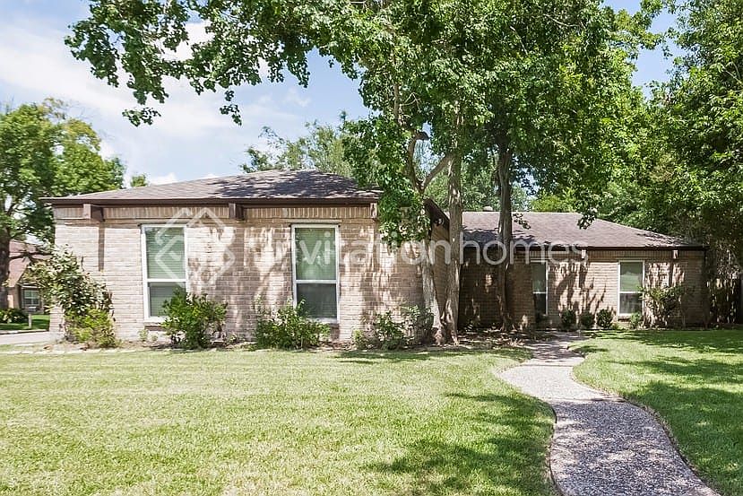 1st image of 2126 Briarcrest Dr