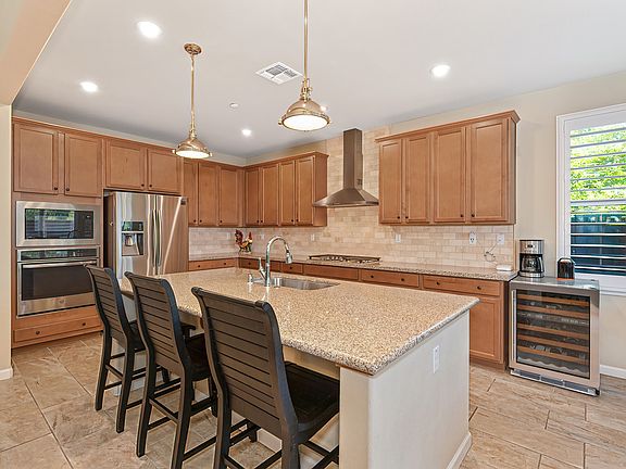 5th image of 4097 Southampton St