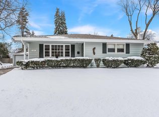 352 Merrie Ln, Racine, WI 53405