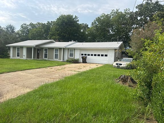 2nd image of 91 Ann Dr