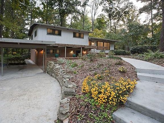 5th image of 3627 Northlake Dr