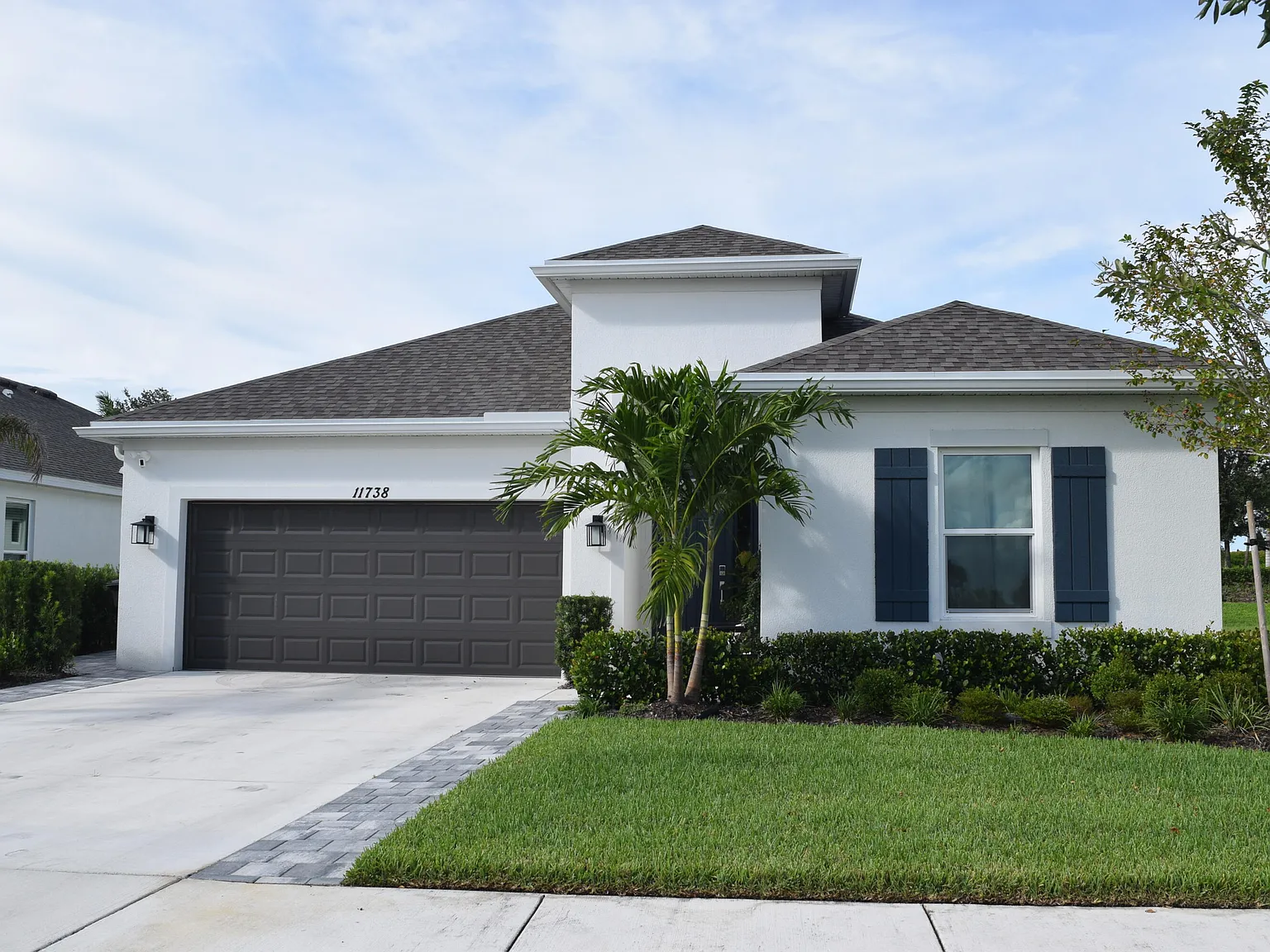 4 bed, 3.0 bath, 2399 sqft, $3,350 — Photo 2