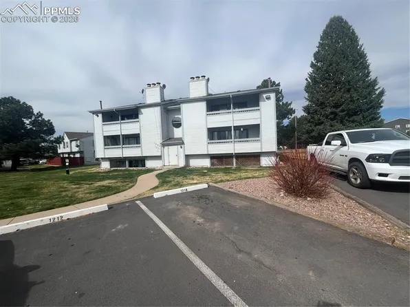 1206 Firefly Cir, Colorado Springs, CO 80916