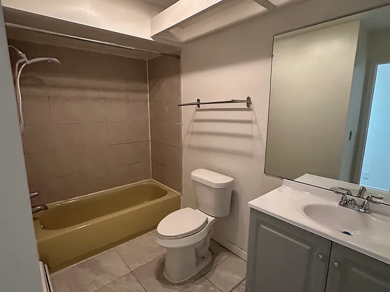 48737 Dequindre Rd — Photo 6