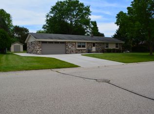 N70W23819 Prides Rd, Sussex, WI 53089